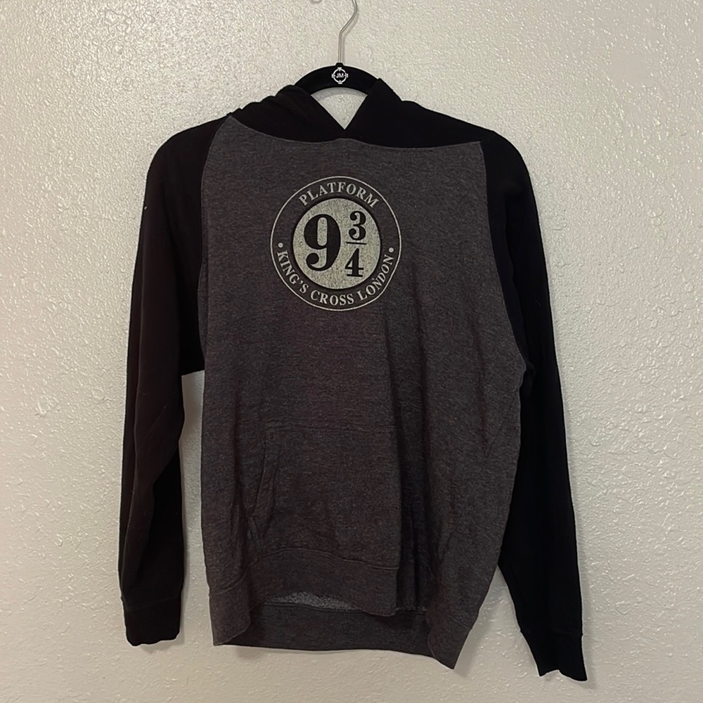 Platform 9 3/4 sweater from Universal Studios!